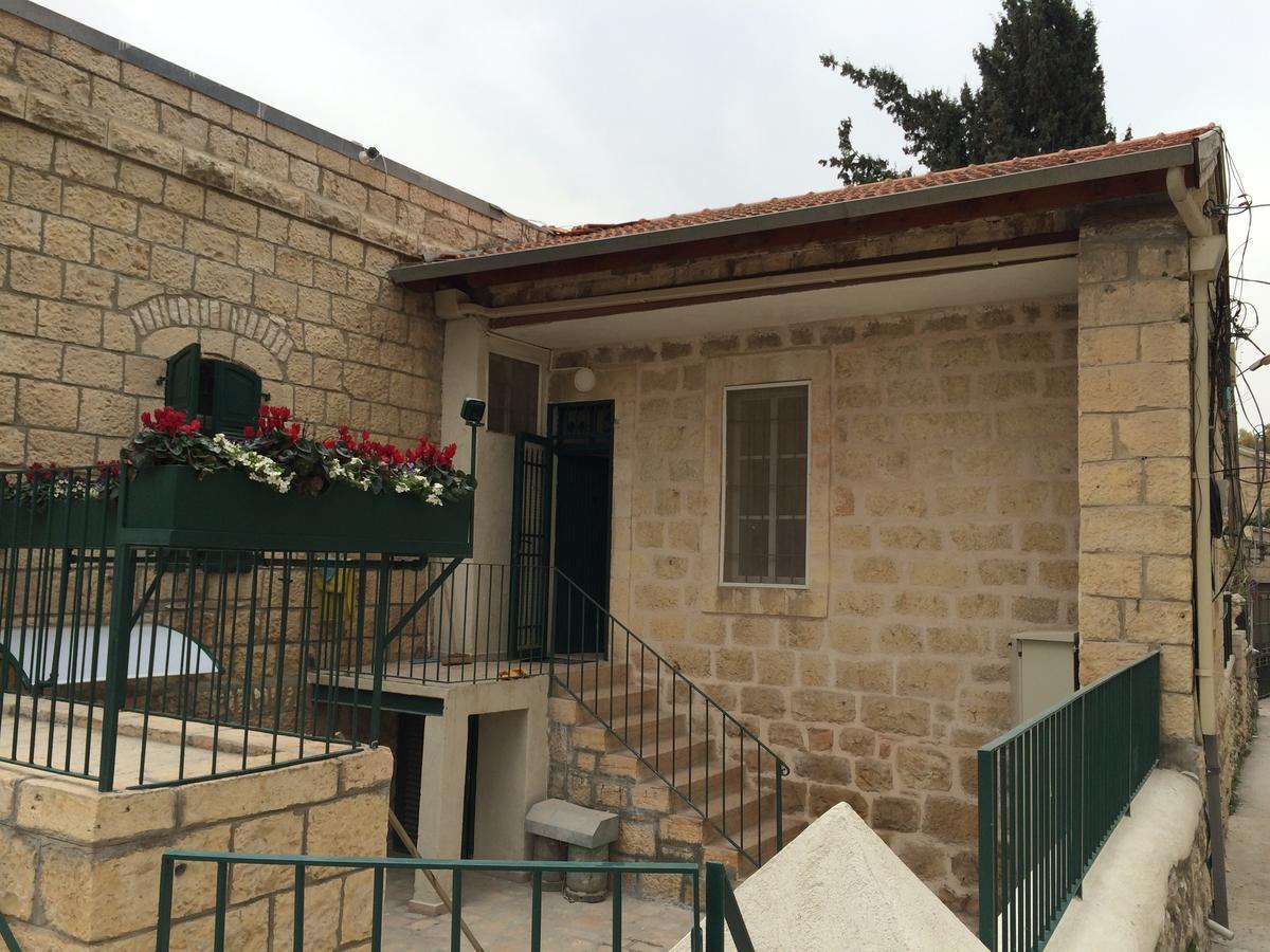 The Templer Apartment Jerusalem Exterior photo